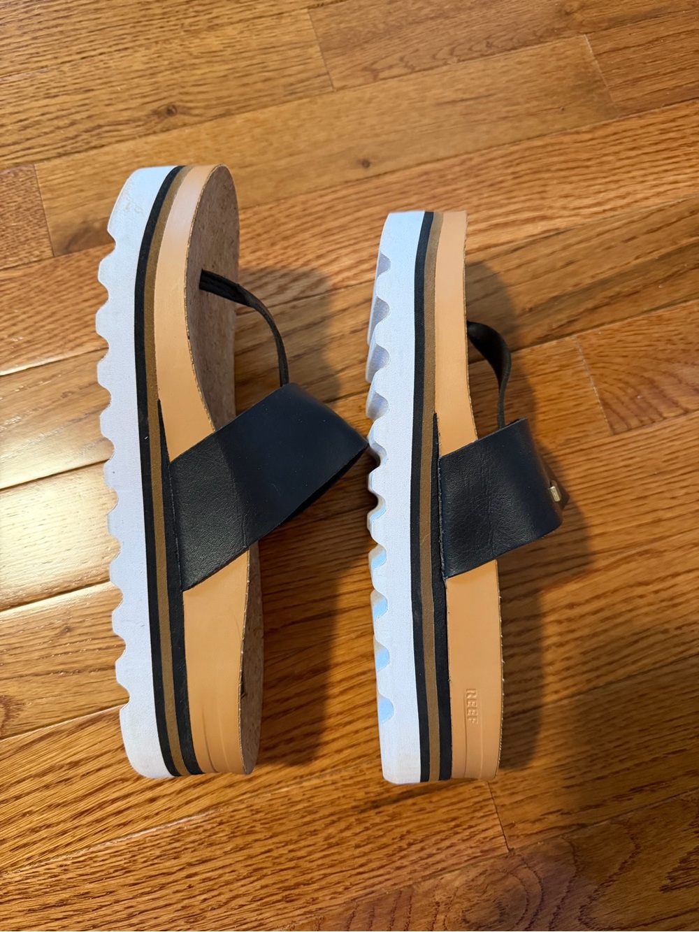 Reef Cushion Sol Hi -Black Cork Slide Sandals with Toe Post - Picture 5 of 13